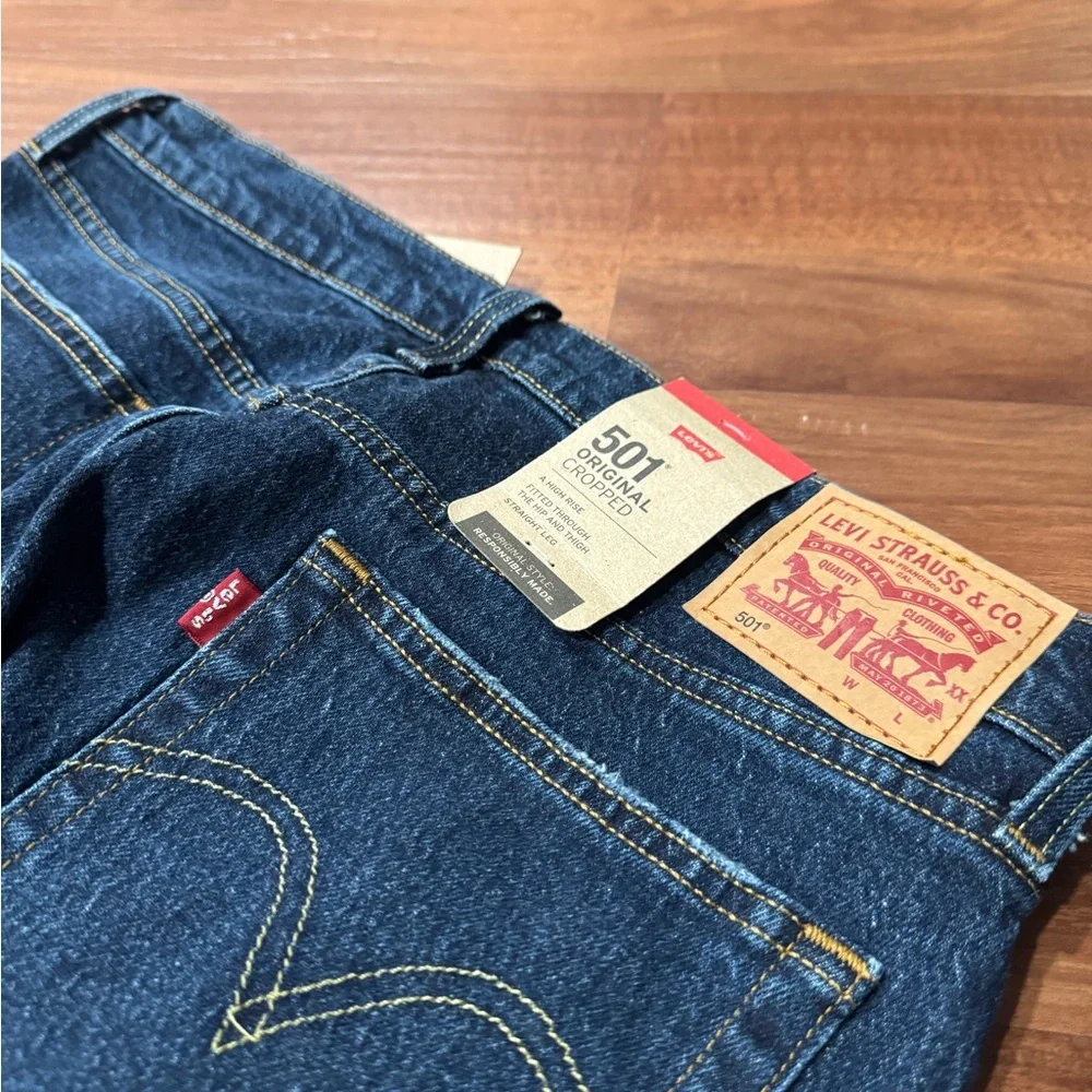 Levi’s 501 Original Cropped Jeans 32x26 Dark Wash Distressed NWT - Picture 5 of 6